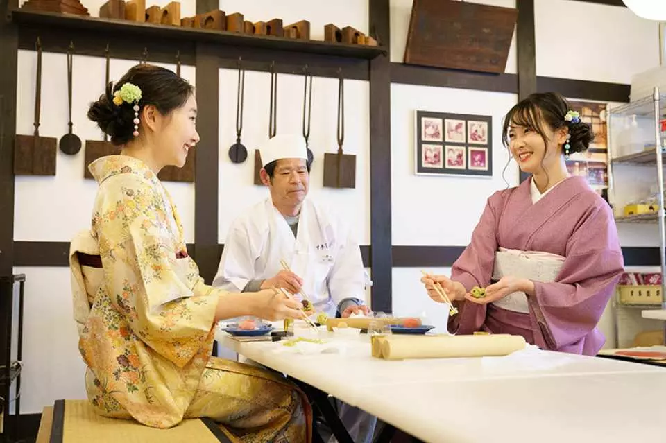 Kanshundo Japanese Confectionery Making Class