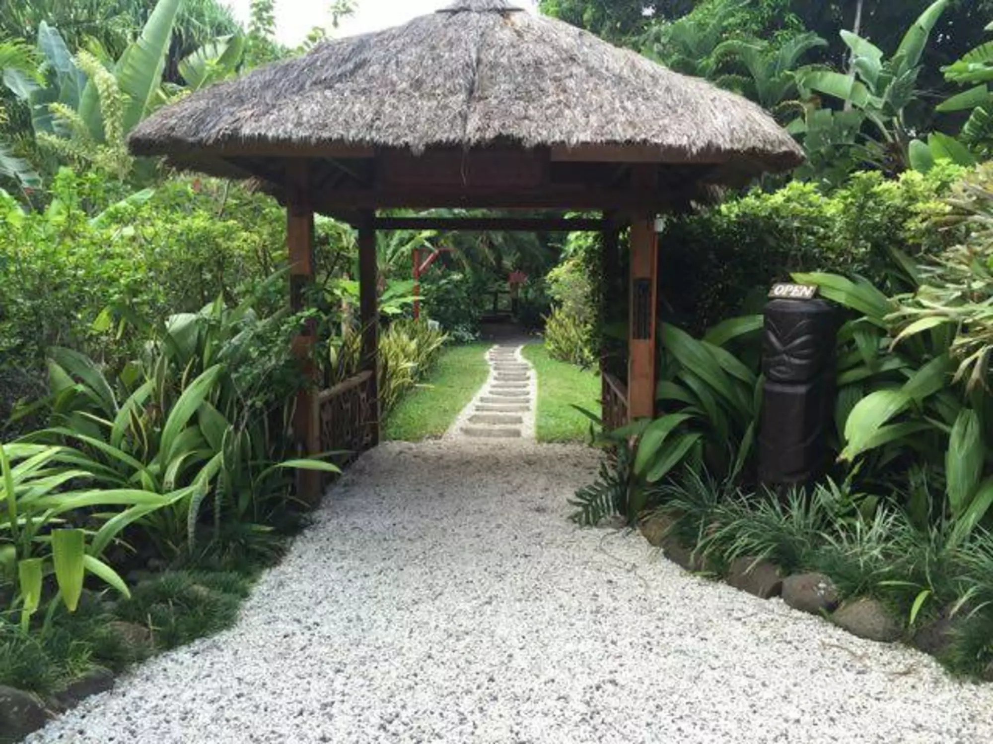 Maire Nui Gardens and Cafe