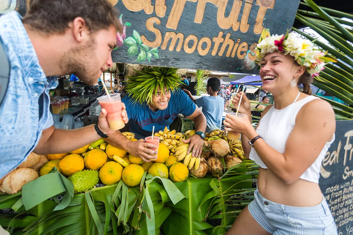 Punanga Nui Market