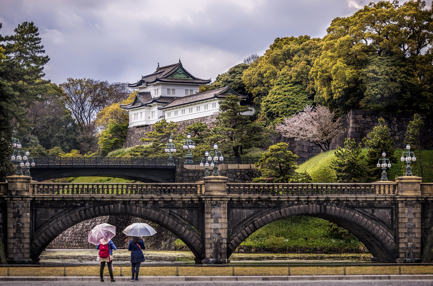 Nijuubashia front part of the Imperial Palace